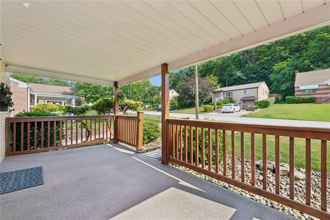 991 Diane Dr