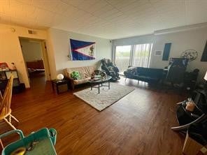 633 Forest Green Dr