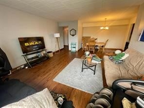 633 Forest Green Dr