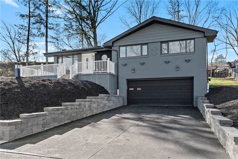 350 Mowry Dr Pleasant Hills PA 15236