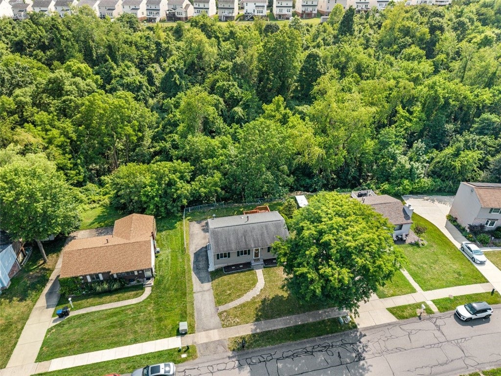 114 Darnley Dr