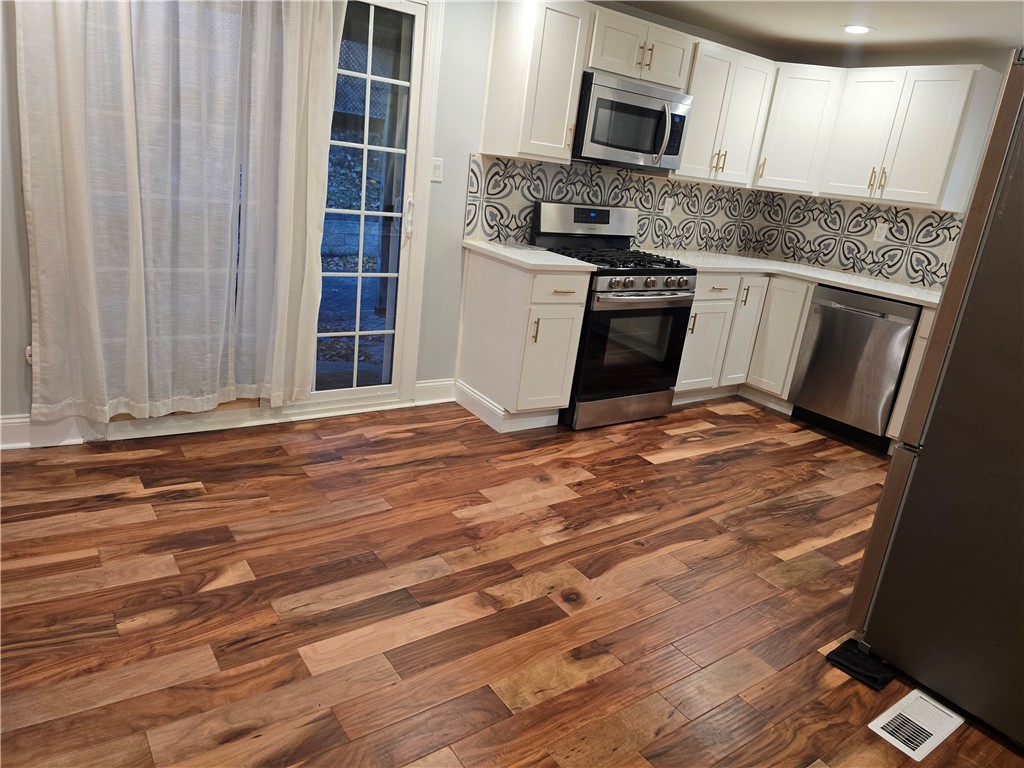 Stanton Heights, Pennsylvania 15201, United States, 2 Bedrooms Bedrooms, ,2 BathroomsBathrooms,Residential,Active,152404