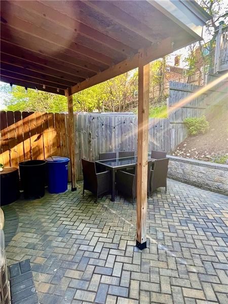 Stanton Heights, Pennsylvania 15201, United States, 2 Bedrooms Bedrooms, ,2 BathroomsBathrooms,Residential,Active,152404