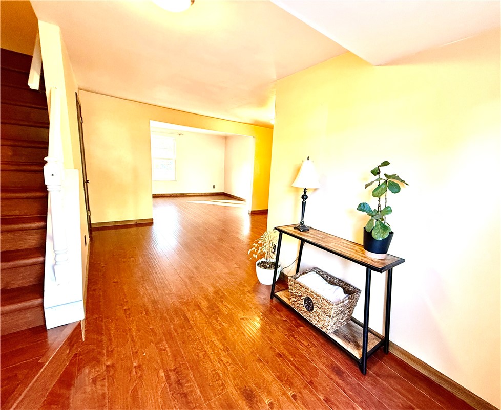 312 Parkwood Dr