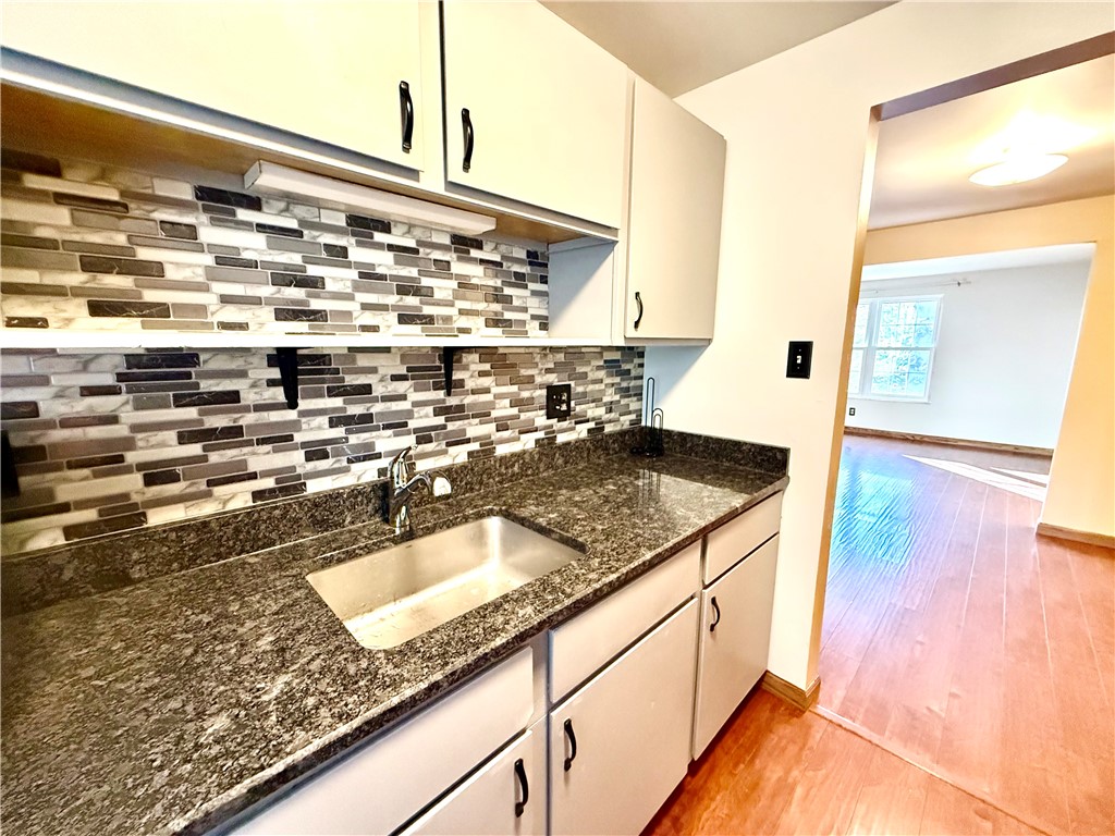 312 Parkwood Dr