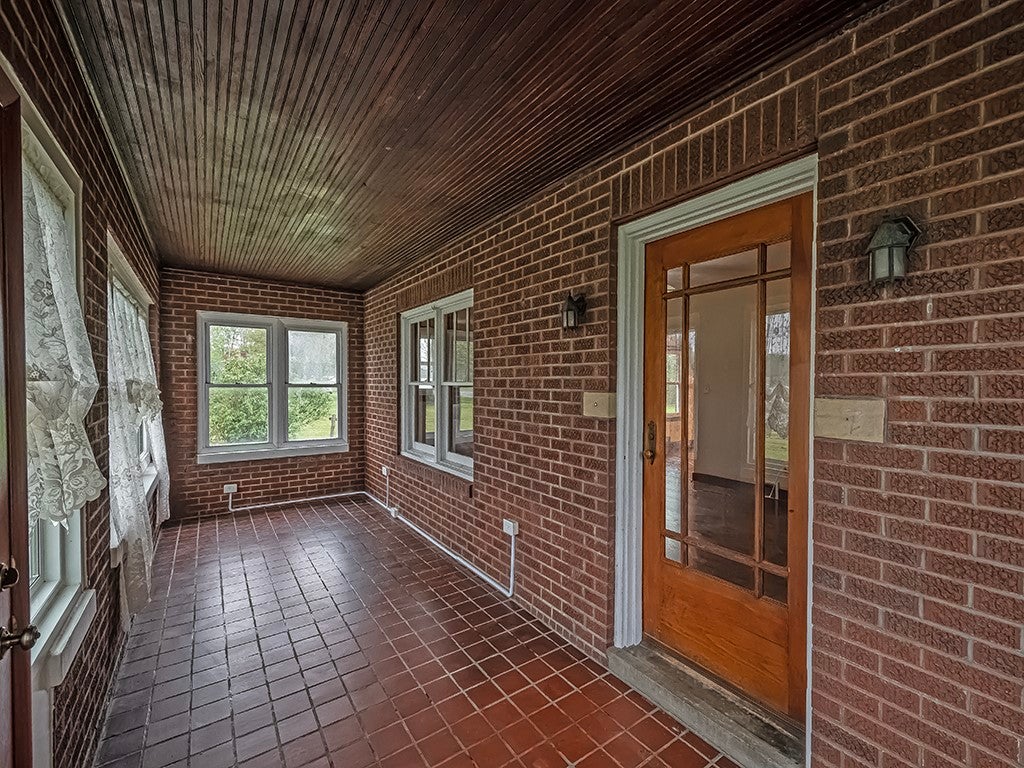 385 N Pike Rd