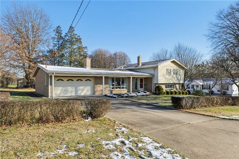 Photo of 1423 8th St, Irwin, PA 15642 (MLS # 1735992)