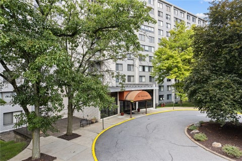 Homes For Sale - 1160 Bower Hill Rd Rd #305-A<br/> Mt Lebanon, PA 15243