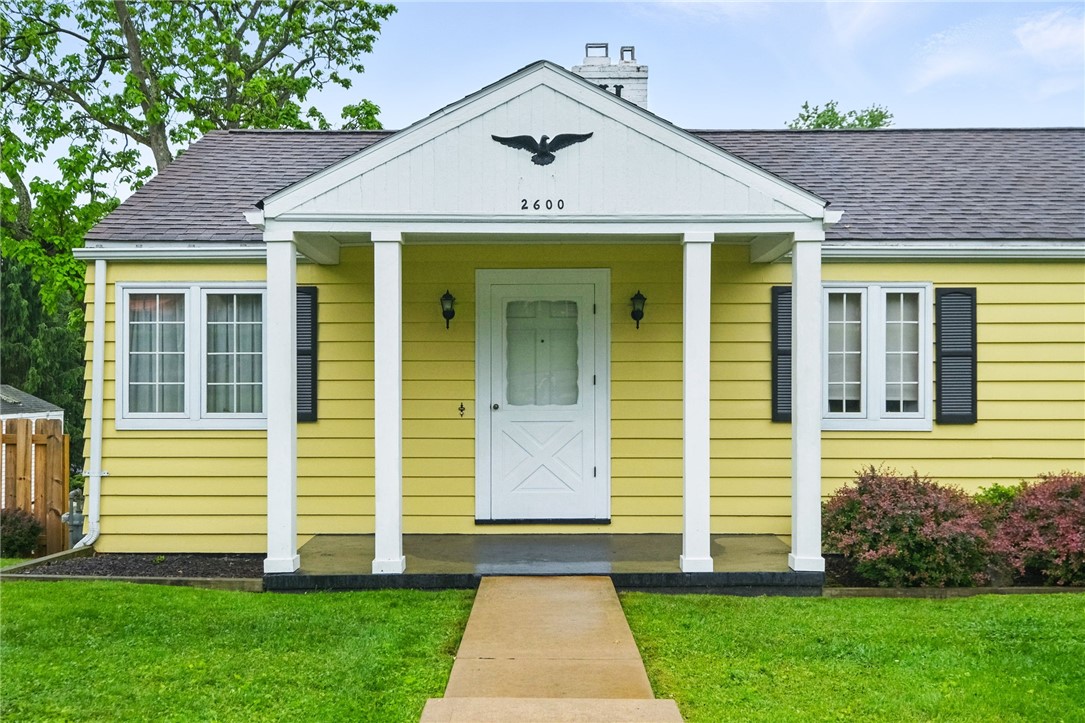 2600 Locust Ln