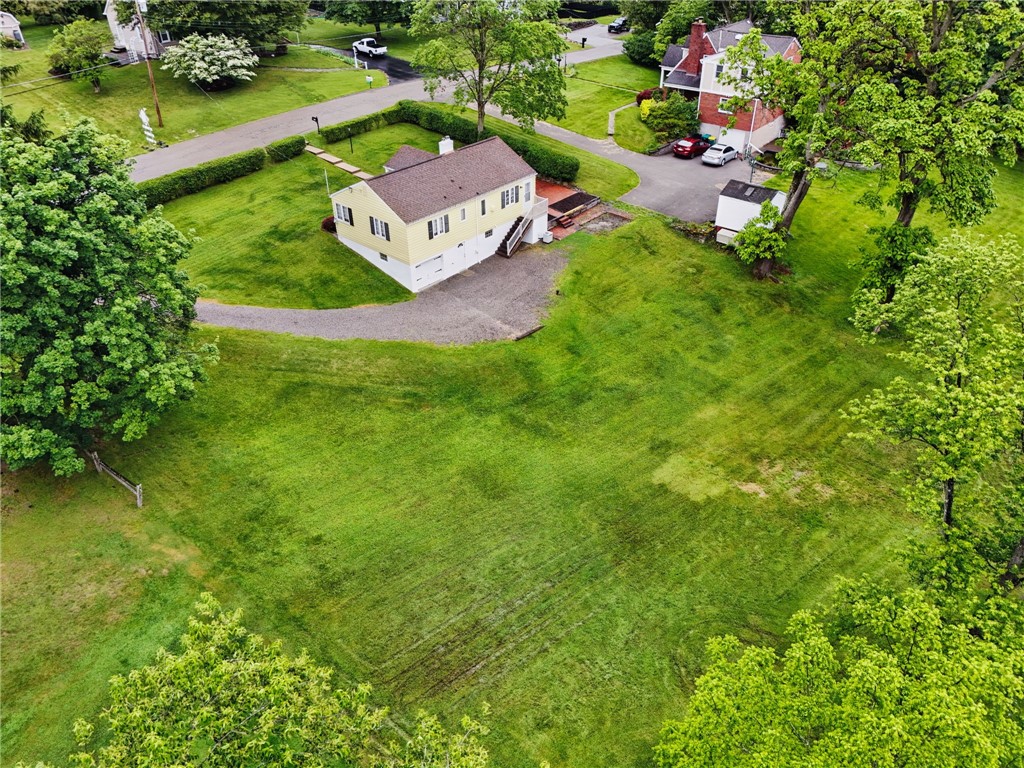 2600 Locust Ln