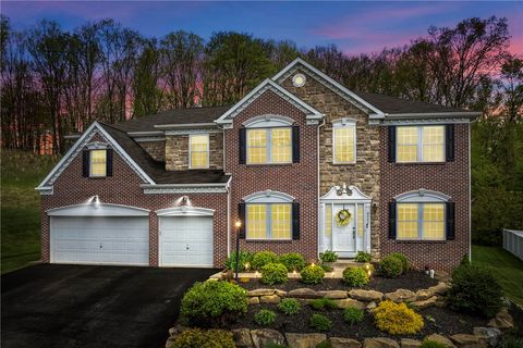 8062 Maureen Dr Cranberry Twp PA 16066