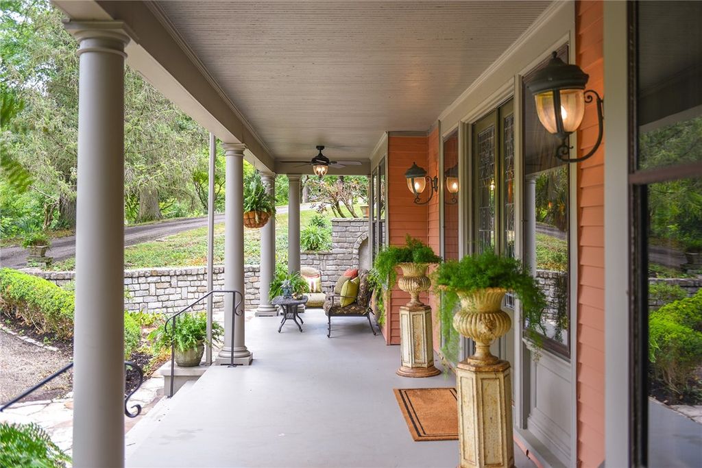 Photo of 809 Blackburn Rd, Sewickley, PA 15143 (MLS # 1749456)