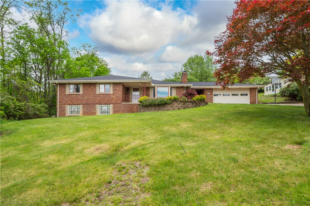 240 Arlington Dr Dr, Canonsburg, Pennsylvania image 3