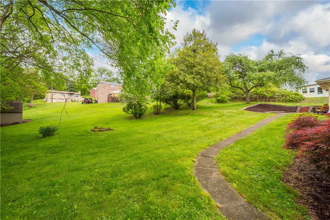 240 Arlington Dr Dr, Canonsburg, Pennsylvania image 6