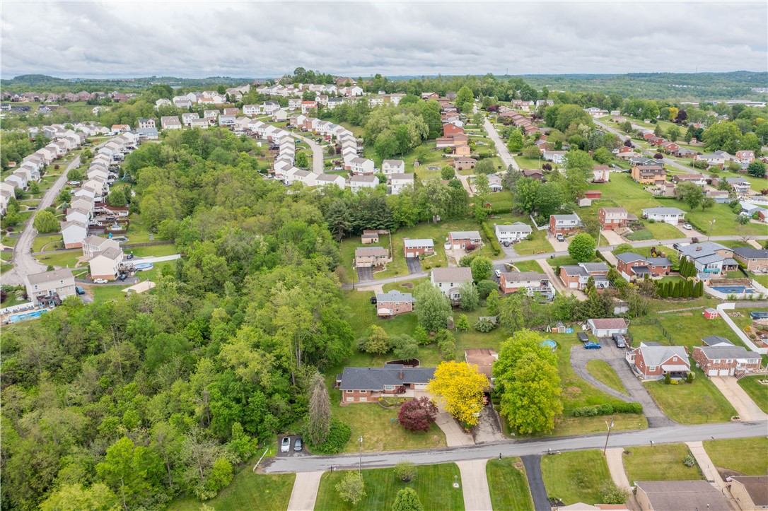 240 Arlington Dr Dr, Canonsburg, Pennsylvania image 16