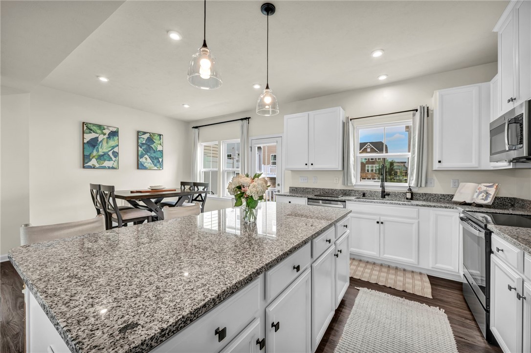 213 Cranesbill Dr