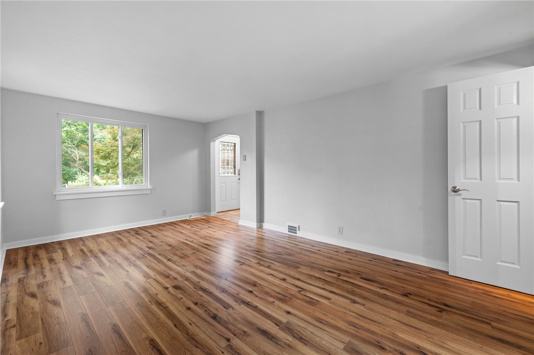 Crafton, Pennsylvania 15205, United States, 3 Bedrooms Bedrooms, ,2 BathroomsBathrooms,Residential,Active,174736