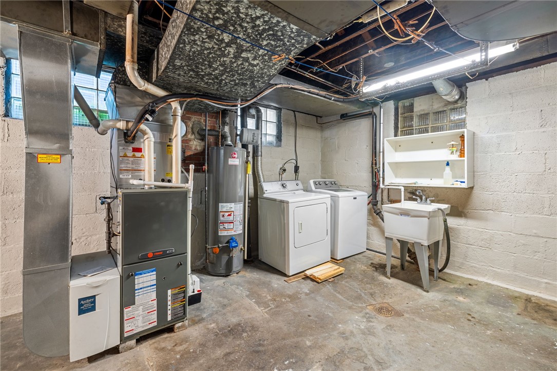 Crafton, Pennsylvania 15205, United States, 3 Bedrooms Bedrooms, ,2 BathroomsBathrooms,Residential,Active,174736