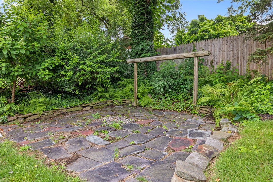 Crafton, Pennsylvania 15205, United States, 3 Bedrooms Bedrooms, ,2 BathroomsBathrooms,Residential,Active,174736