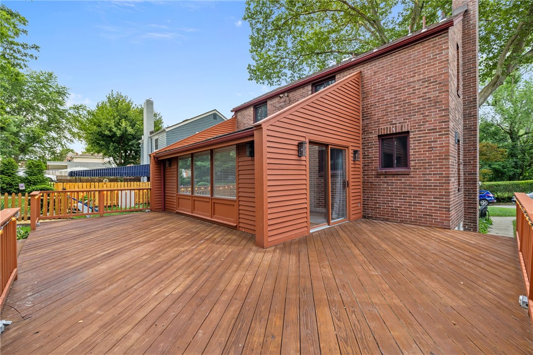 Crafton, Pennsylvania 15205, United States, 3 Bedrooms Bedrooms, ,2 BathroomsBathrooms,Residential,Active,174736