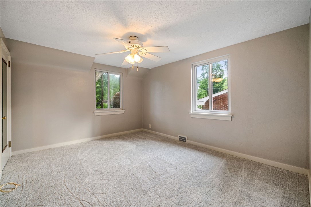 Crafton, Pennsylvania 15205, United States, 3 Bedrooms Bedrooms, ,2 BathroomsBathrooms,Residential,Active,174736