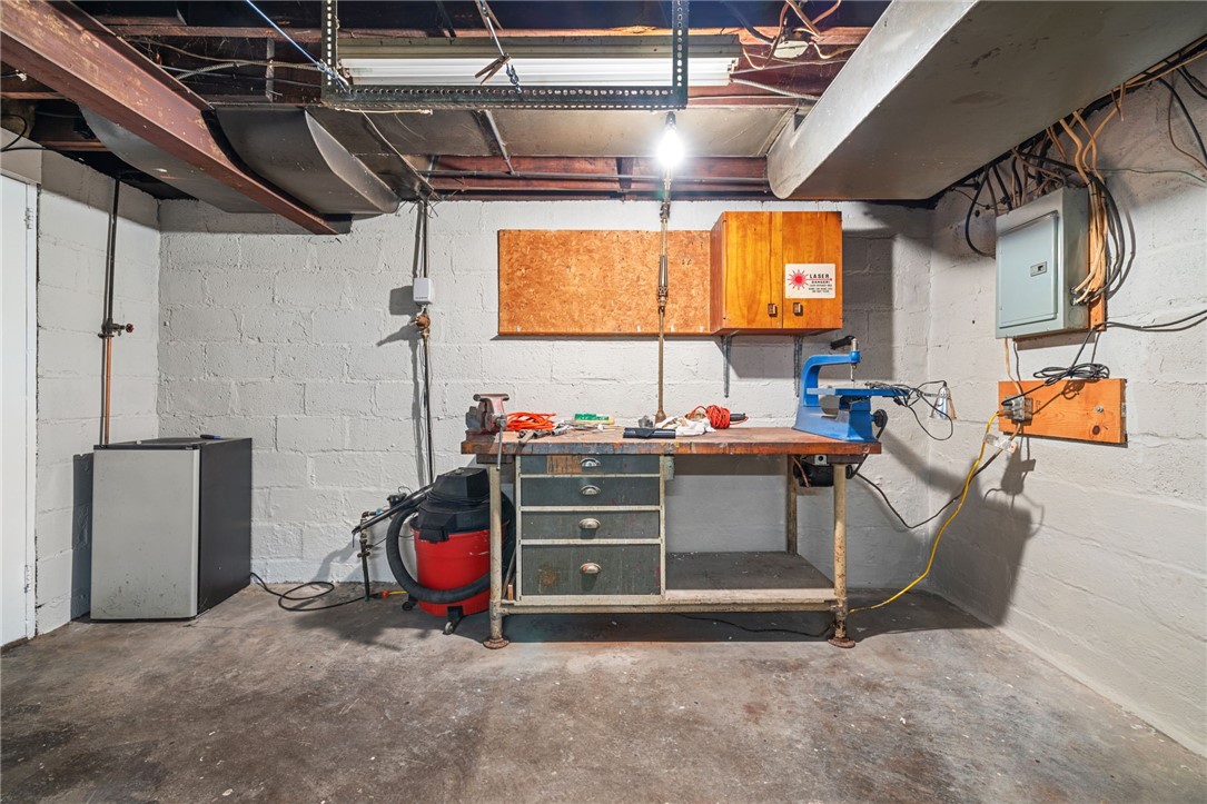 Crafton, Pennsylvania 15205, United States, 3 Bedrooms Bedrooms, ,2 BathroomsBathrooms,Residential,Active,174736