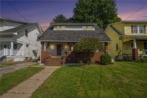 Homes For Sale - 16 W Moody Ave Ave<br/> New Castle, PA 16101