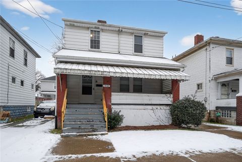 Photo of 1427 Evandale Rd, Pittsburgh, PA 15212 (MLS # 1742011)