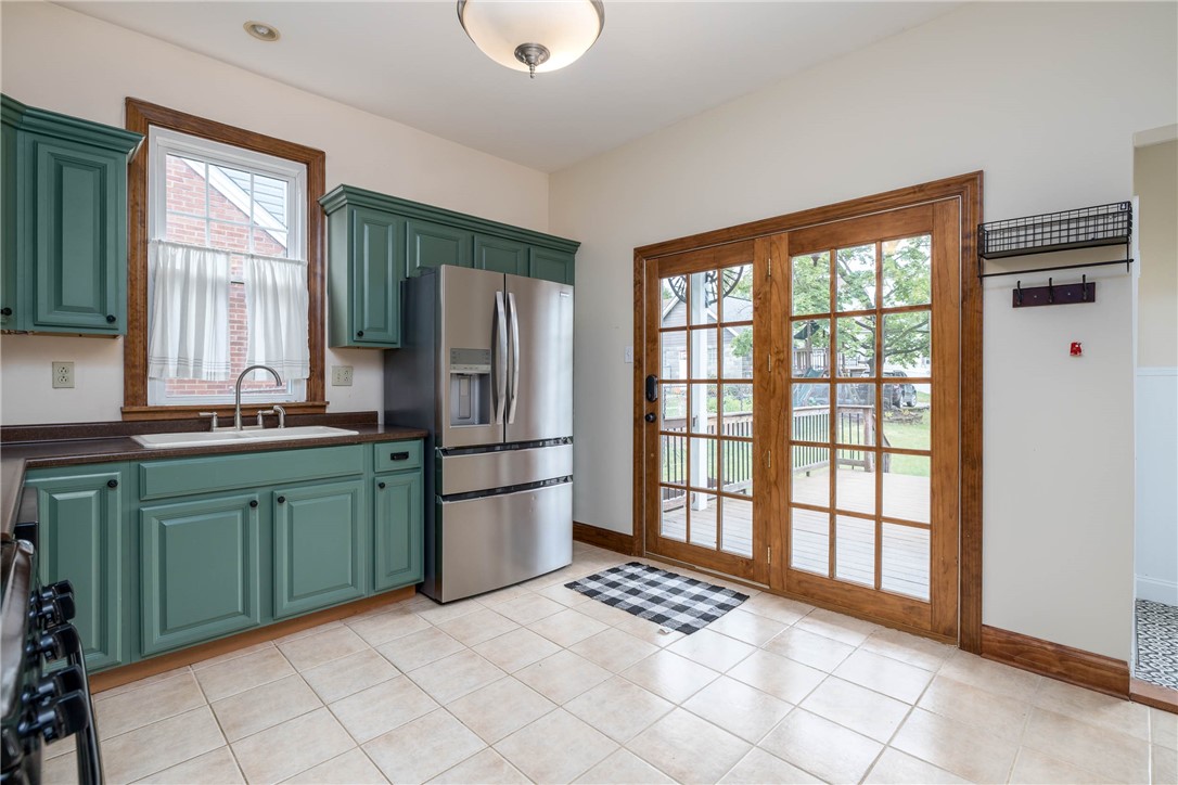 Houston, Pennsylvania 15342, United States, 4 Bedrooms Bedrooms, ,2 BathroomsBathrooms,Residential,Active,218307