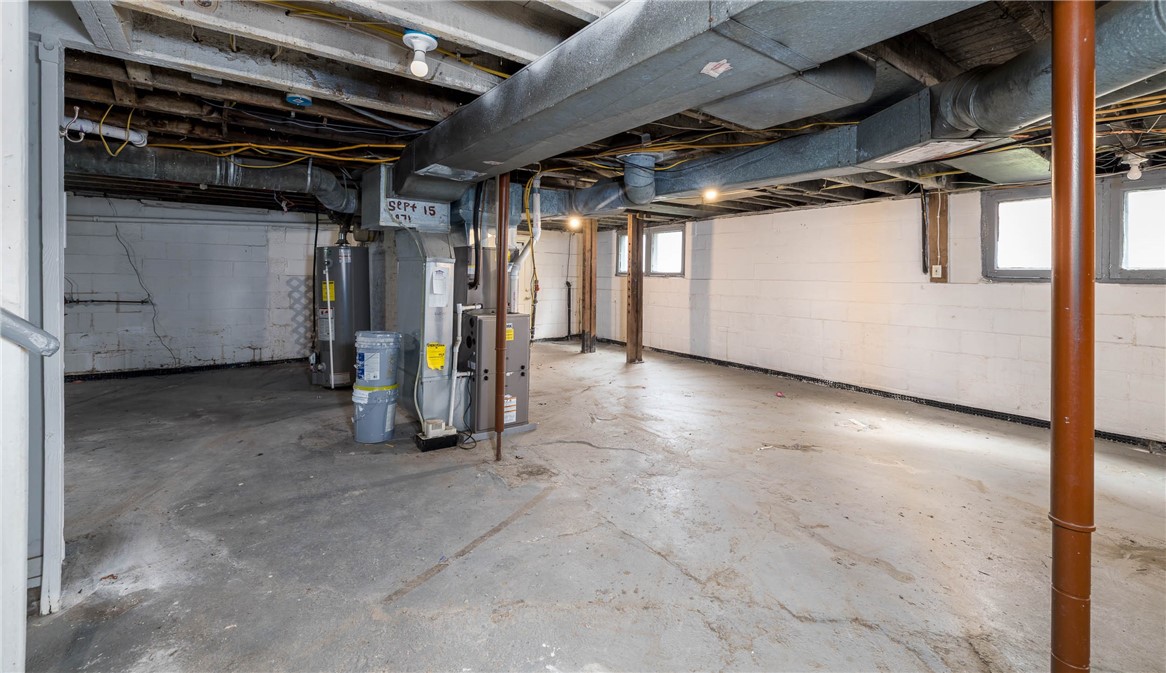 Houston, Pennsylvania 15342, United States, 4 Bedrooms Bedrooms, ,2 BathroomsBathrooms,Residential,Active,218307