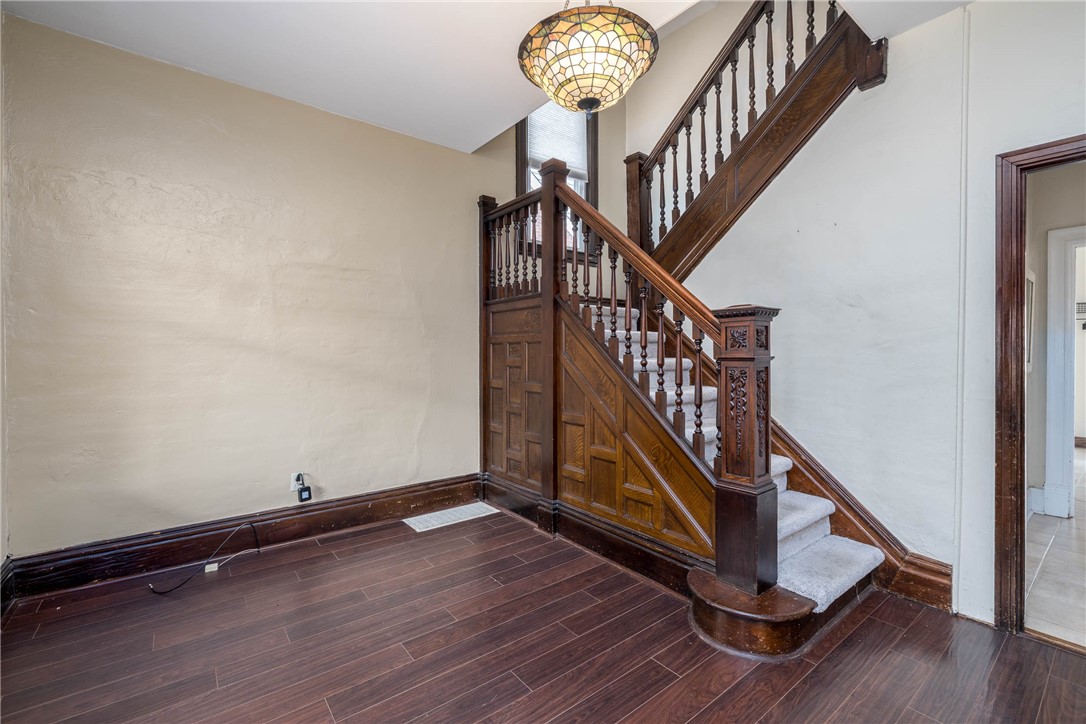 Houston, Pennsylvania 15342, United States, 4 Bedrooms Bedrooms, ,2 BathroomsBathrooms,Residential,Active,218307