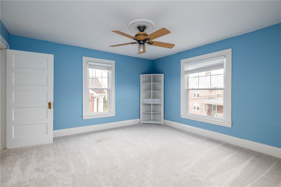 Houston, Pennsylvania 15342, United States, 4 Bedrooms Bedrooms, ,2 BathroomsBathrooms,Residential,Active,218307