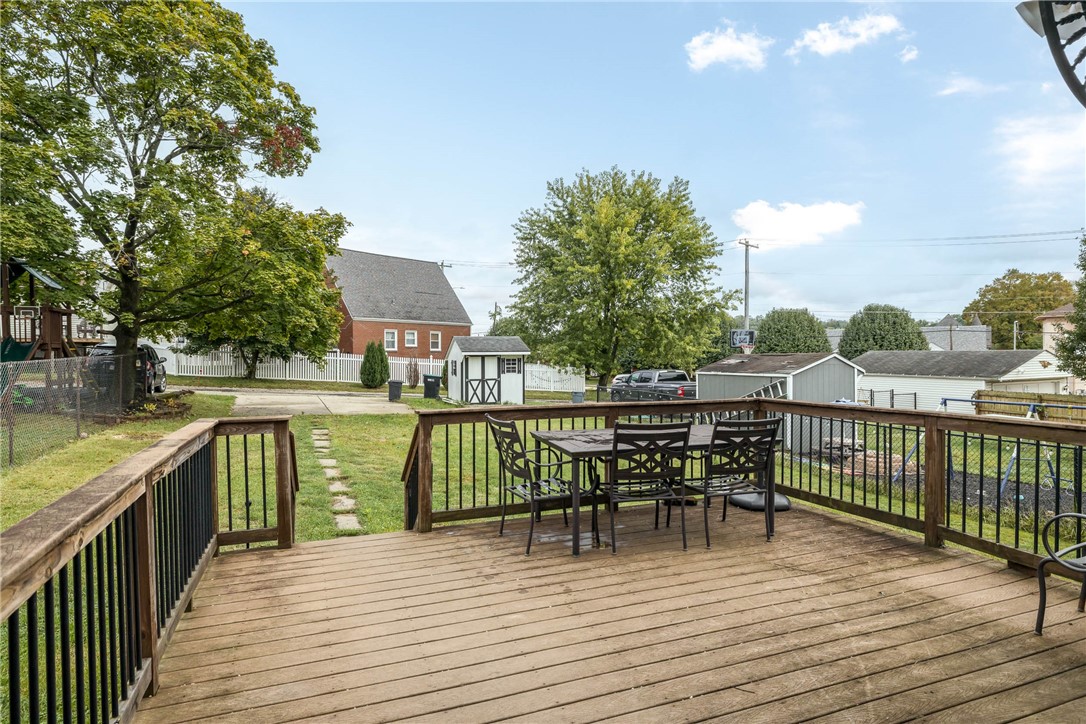 Houston, Pennsylvania 15342, United States, 4 Bedrooms Bedrooms, ,2 BathroomsBathrooms,Residential,Active,218307