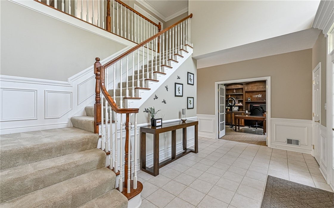 3166 Canterbury Dr