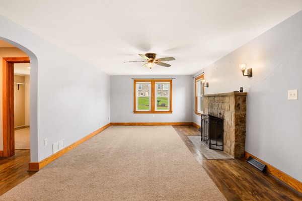 1082 W Main St