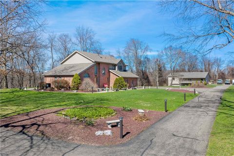 100 Judy Dr Collier Twp PA 15106