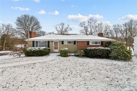 109 Clearview Dr Peters Twp PA 15317