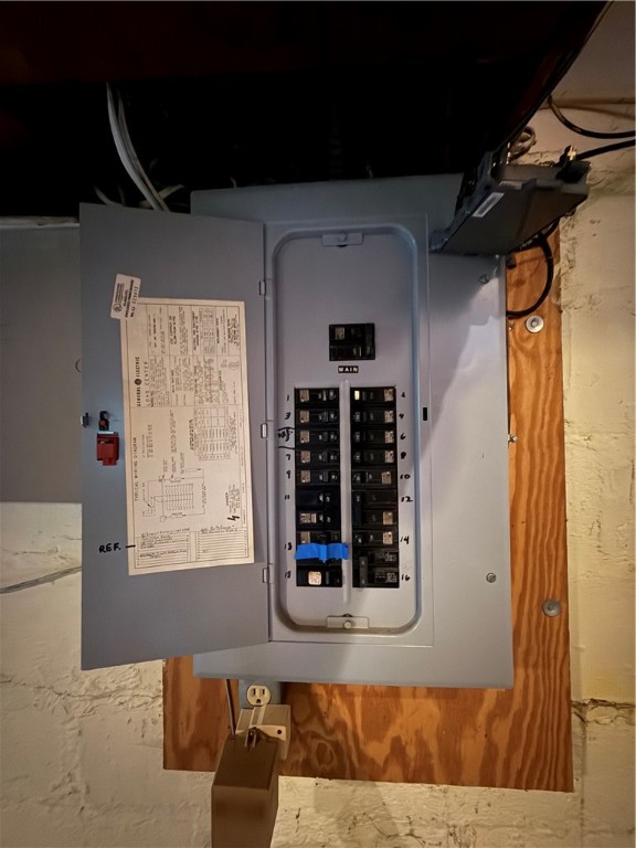 Greenville Boro - Mer, Pennsylvania 16125, United States, 4 Bedrooms Bedrooms, ,3 BathroomsBathrooms,Residential,Active,155054