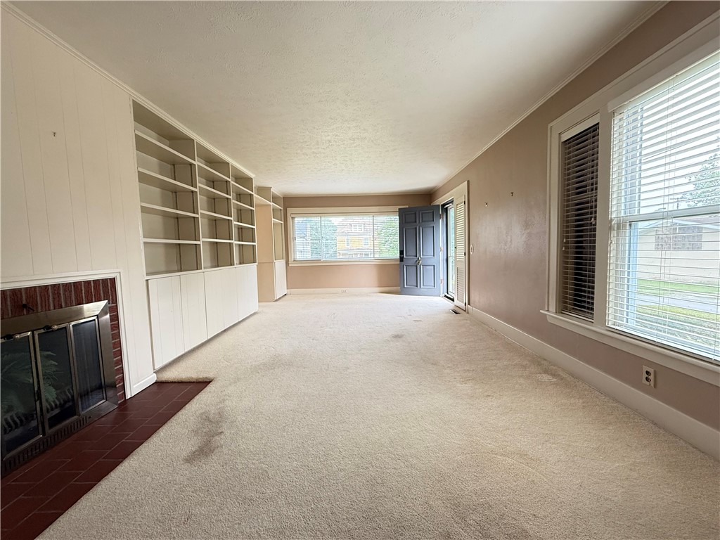 Greenville Boro - Mer, Pennsylvania 16125, United States, 4 Bedrooms Bedrooms, ,3 BathroomsBathrooms,Residential,Active,155054