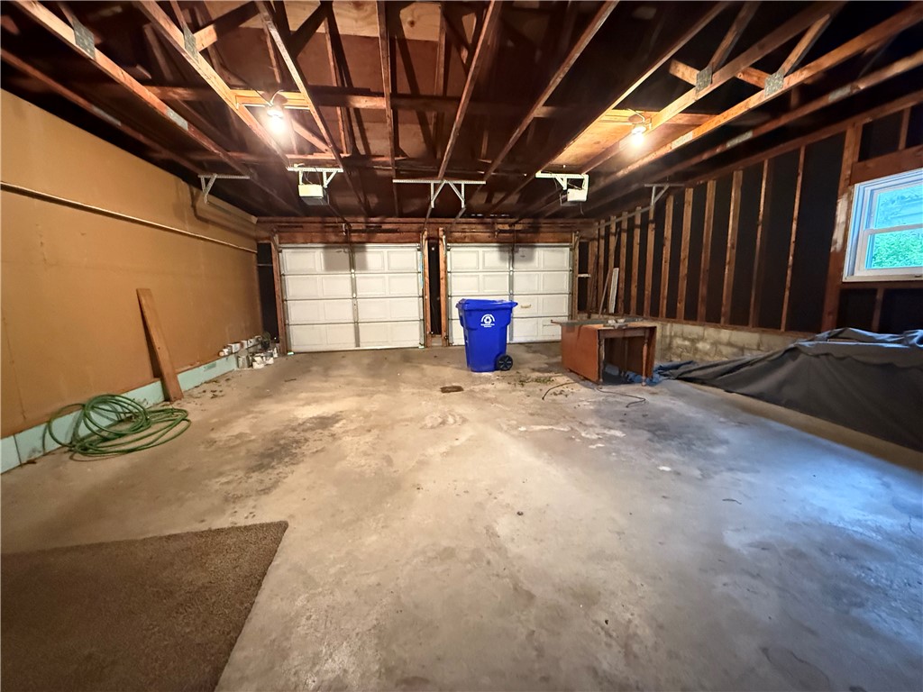 Greenville Boro - Mer, Pennsylvania 16125, United States, 4 Bedrooms Bedrooms, ,3 BathroomsBathrooms,Residential,Active,155054