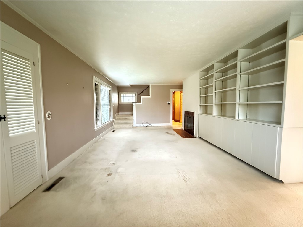 Greenville Boro - Mer, Pennsylvania 16125, United States, 4 Bedrooms Bedrooms, ,3 BathroomsBathrooms,Residential,Active,155054