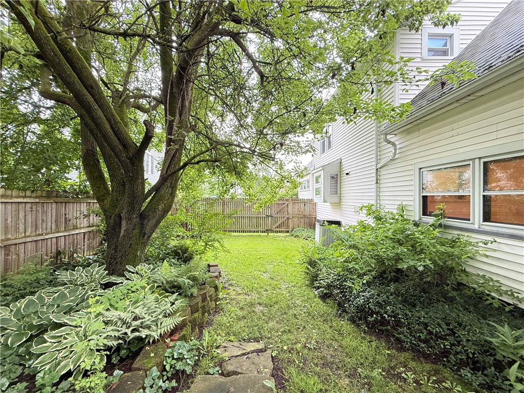 Greenville Boro - Mer, Pennsylvania 16125, United States, 4 Bedrooms Bedrooms, ,3 BathroomsBathrooms,Residential,Active,155054