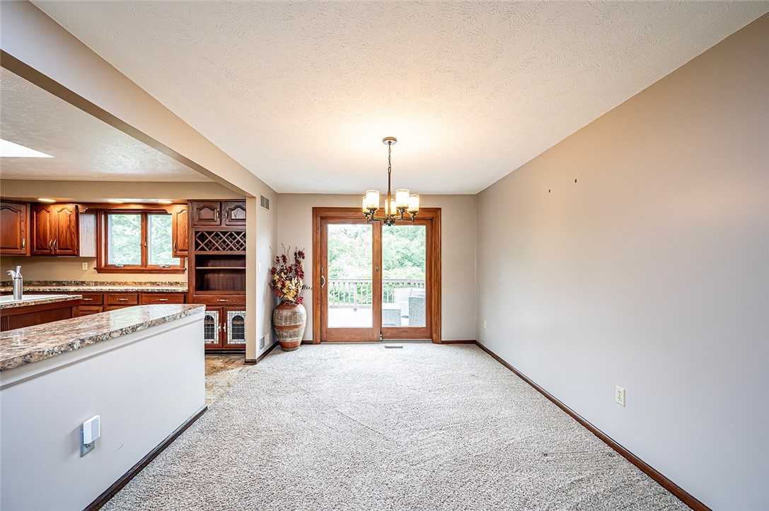 Hempfield Twp - Wml, Pennsylvania 15601, United States, 3 Bedrooms Bedrooms, ,3 BathroomsBathrooms,Residential,Contingent,152722