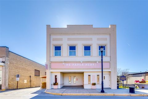 Multifamily For Sale - 807 Ligonier St<br/> Latrobe, PA 15650