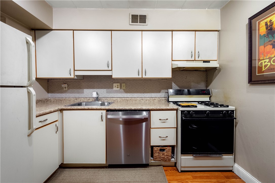 Pittsburgh, Pennsylvania 15220, United States, 1 Bedroom Bedrooms, ,1 BathroomBathrooms,Residential,Active,217891