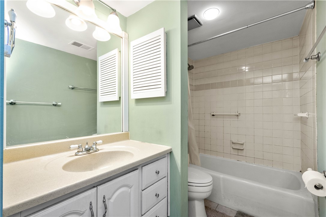 Pittsburgh, Pennsylvania 15220, United States, 1 Bedroom Bedrooms, ,1 BathroomBathrooms,Residential,Active,217891