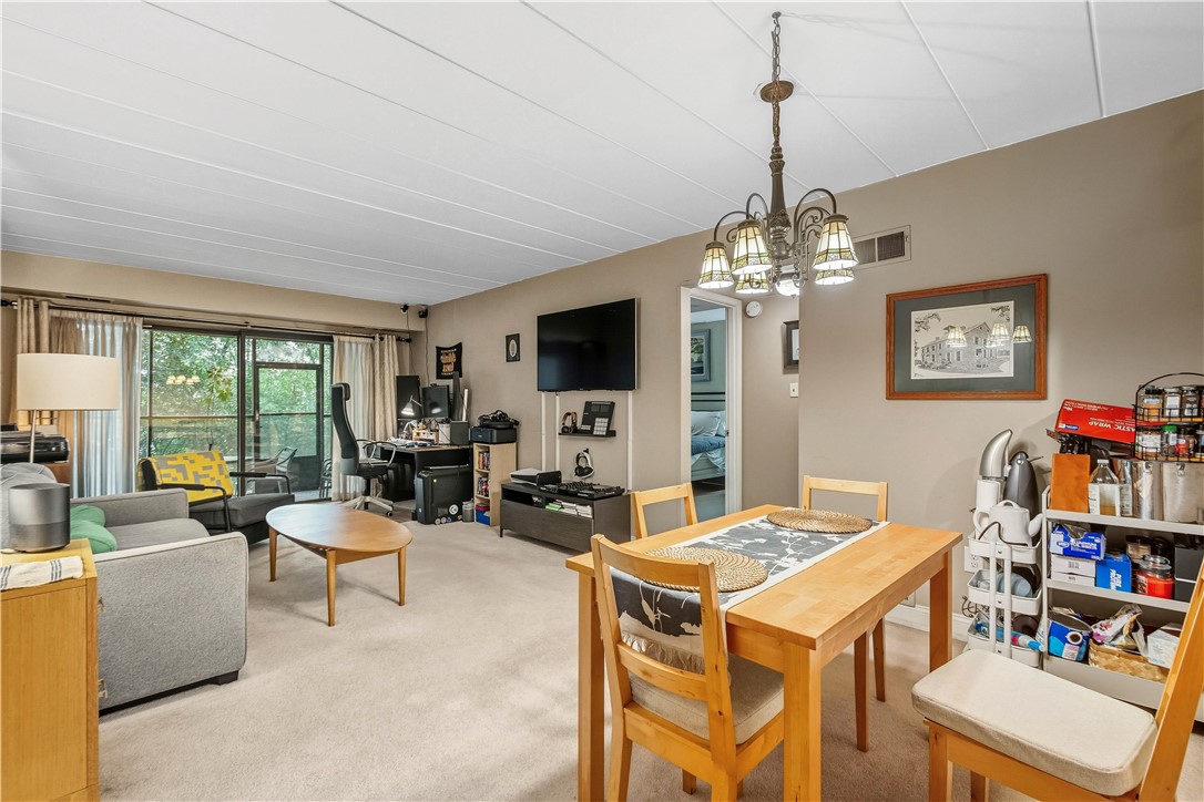 Pittsburgh, Pennsylvania 15220, United States, 1 Bedroom Bedrooms, ,1 BathroomBathrooms,Residential,Active,217891