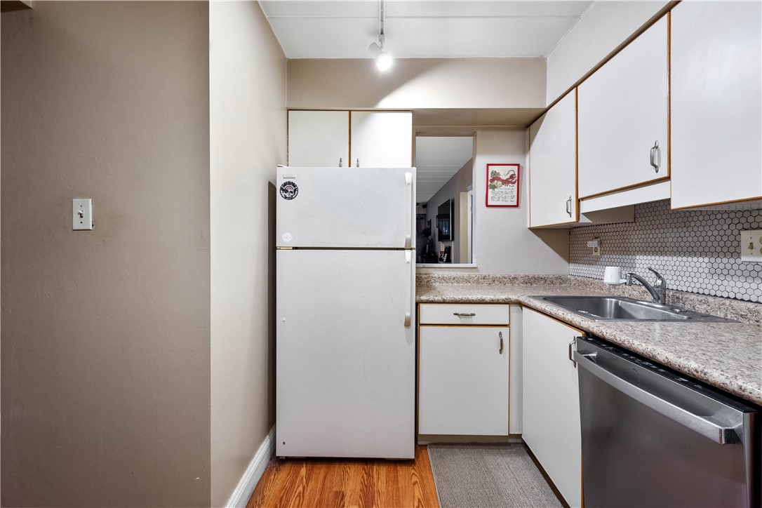 Pittsburgh, Pennsylvania 15220, United States, 1 Bedroom Bedrooms, ,1 BathroomBathrooms,Residential,Active,217891