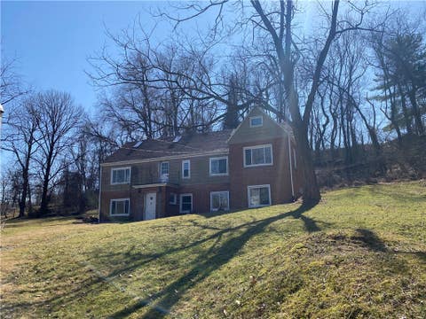 Photo for 556 Alberts Dr