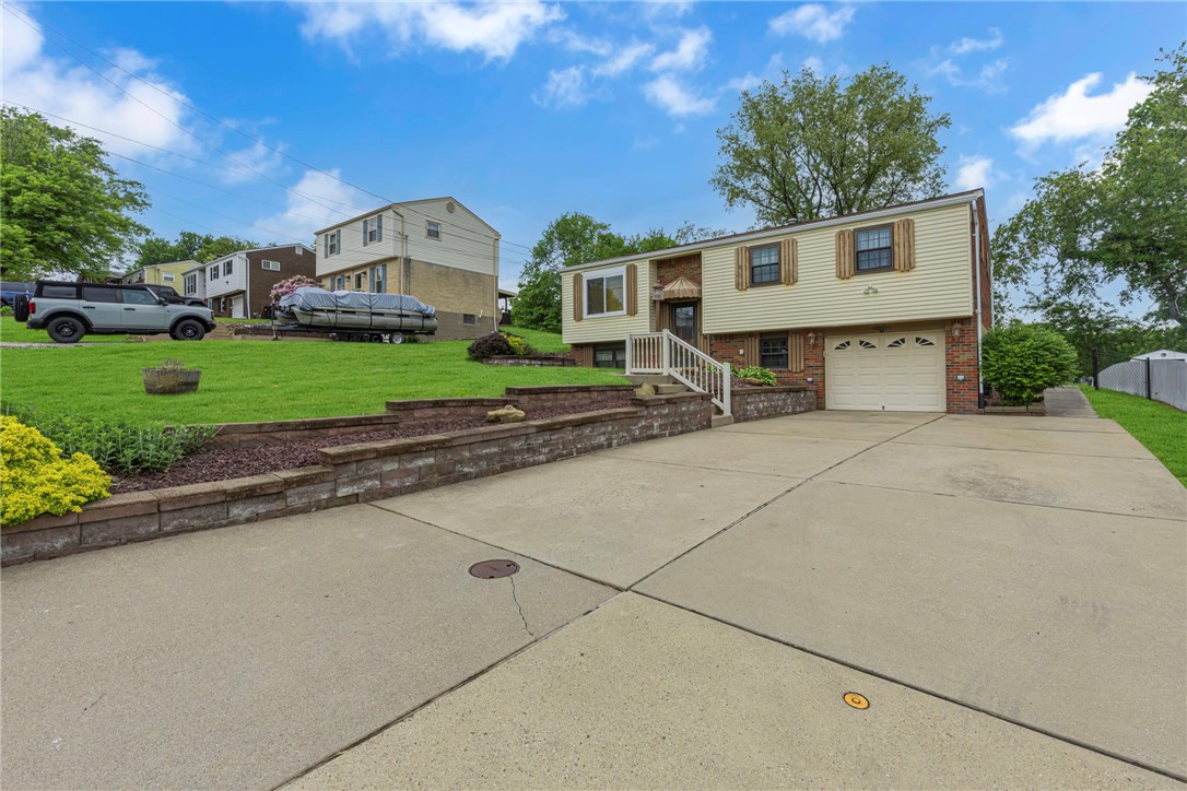138 Convair Dr